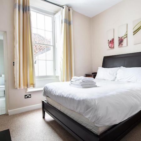 Elegant Georgian Apartment Near Clifton Village Bristol Eksteriør billede